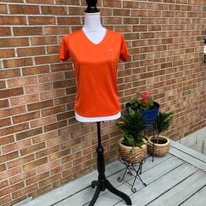 Medium Nike Women's Bright Orange Short Sleeve Tee
